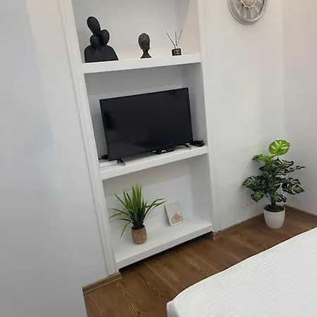 Comfy Central Studio Apartment Tirana